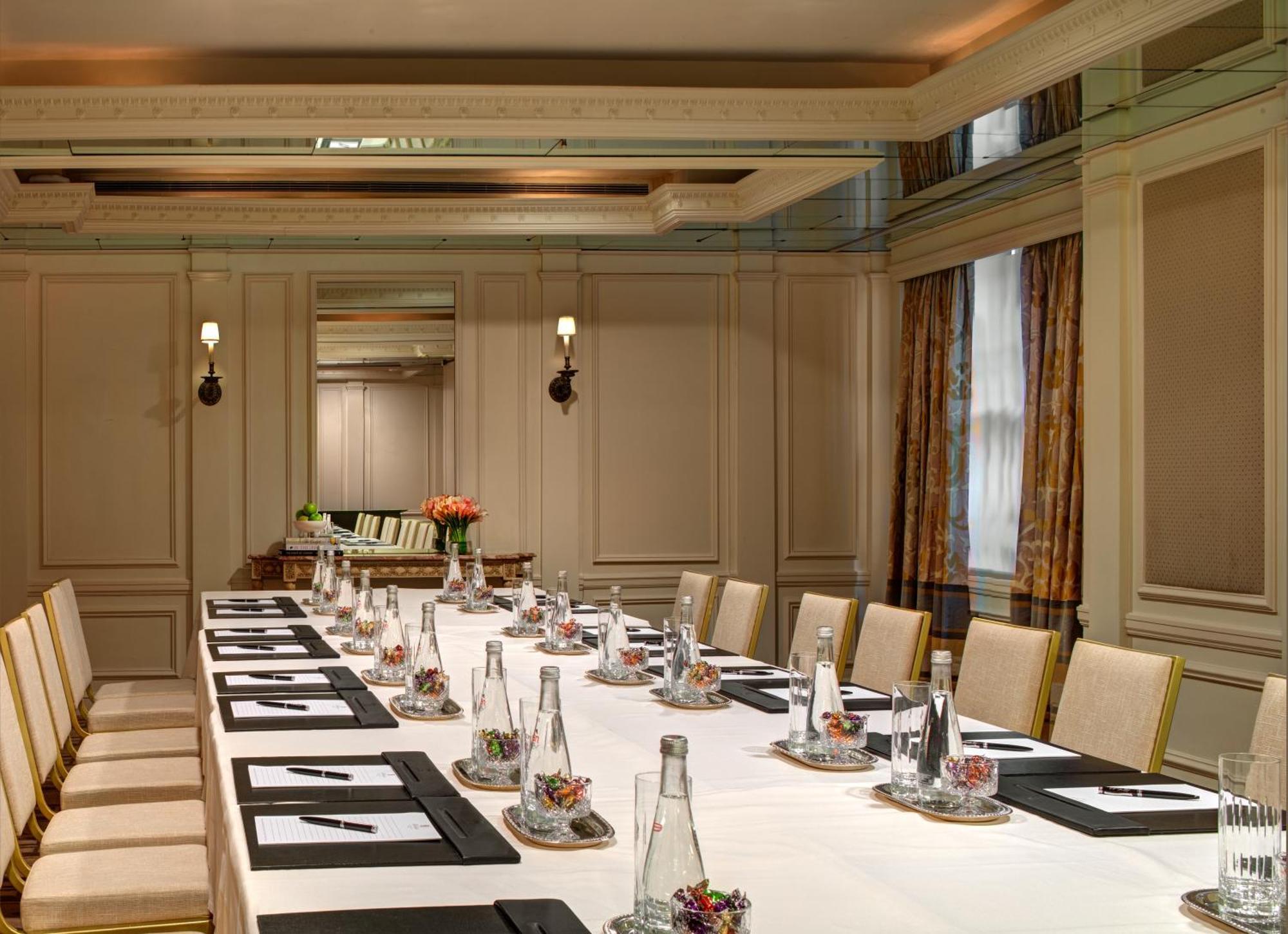 The Carlyle, A Rosewood Hotel New York Dış mekan fotoğraf